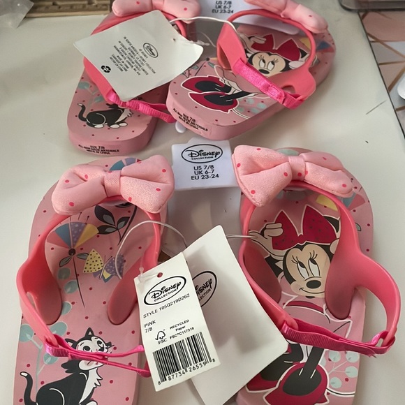 Disney Minnie Mouse sandals - Picture 2 of 4